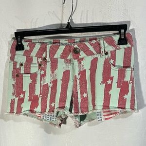 Love Culture Jeans Patriotic Distressed Short‎ Shorts Mint/Red/Stars Size 5
